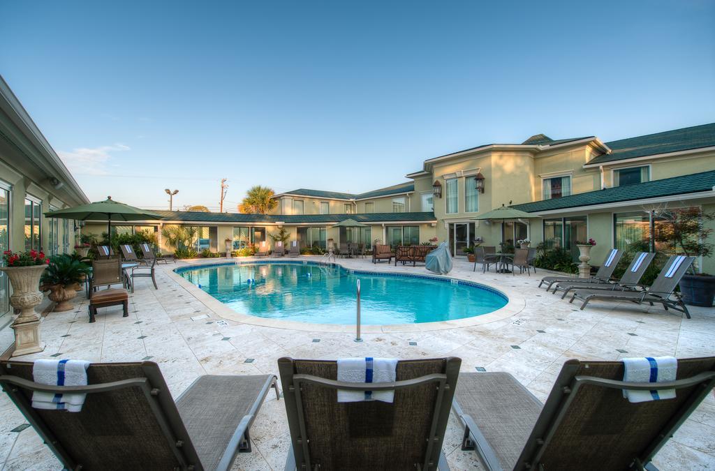 Town & Country Inn And Suites Charleston Extérieur photo
