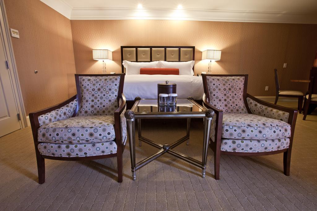 Town & Country Inn And Suites Charleston Extérieur photo