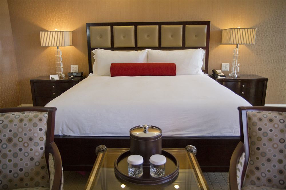 Town & Country Inn And Suites Charleston Extérieur photo