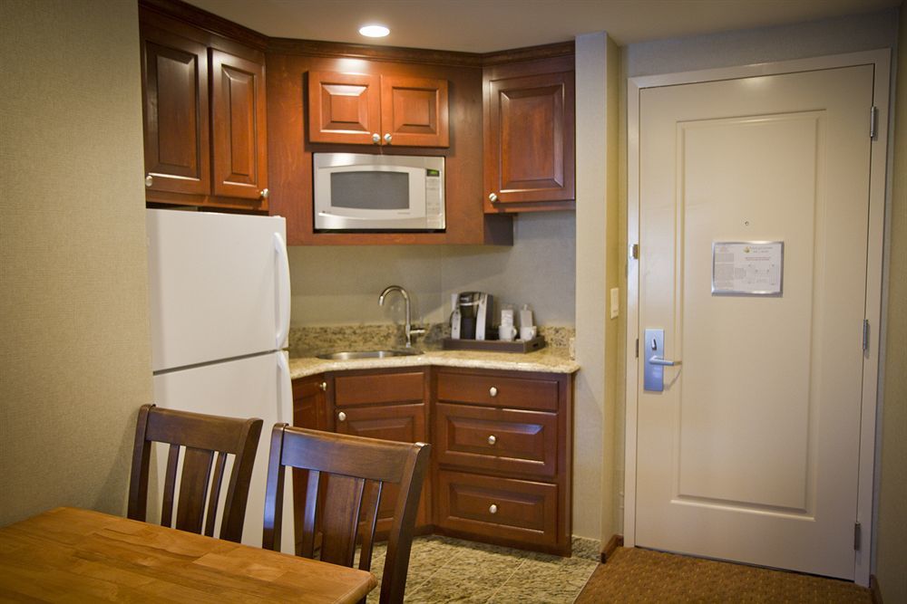 Town & Country Inn And Suites Charleston Extérieur photo