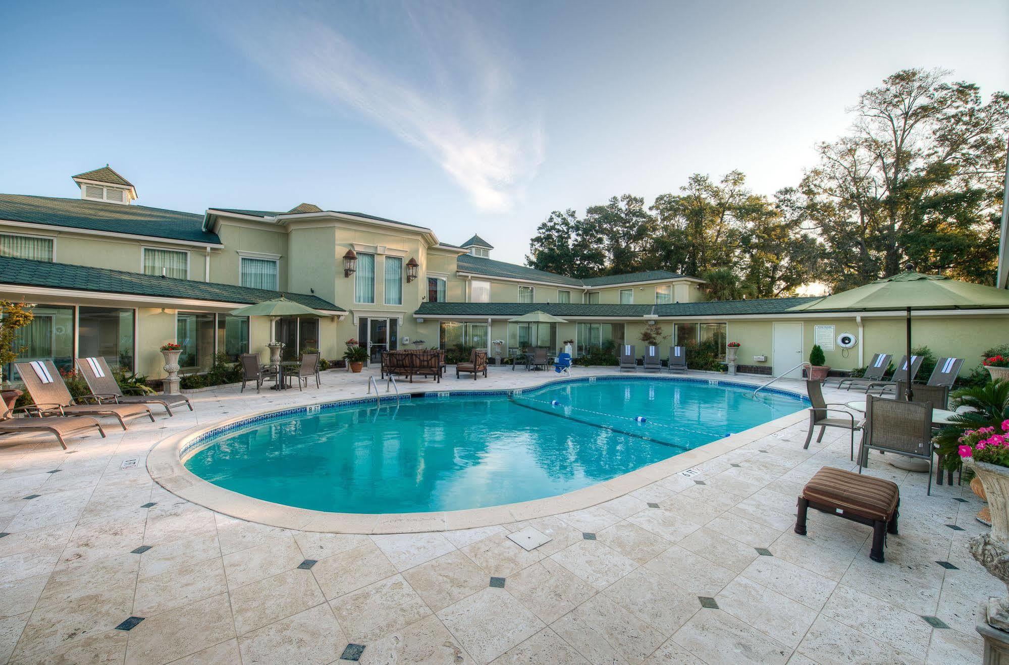 Town & Country Inn And Suites Charleston Extérieur photo